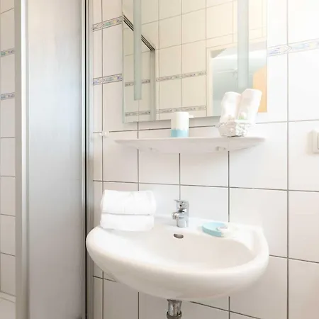 Haus Koebesine 3 *